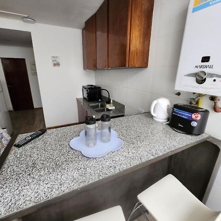 Departamento Ubicadisimo Calle Chile Con Estacionamiento Incluido Capital Mendoza3 Centro Apartman Kültér fotó