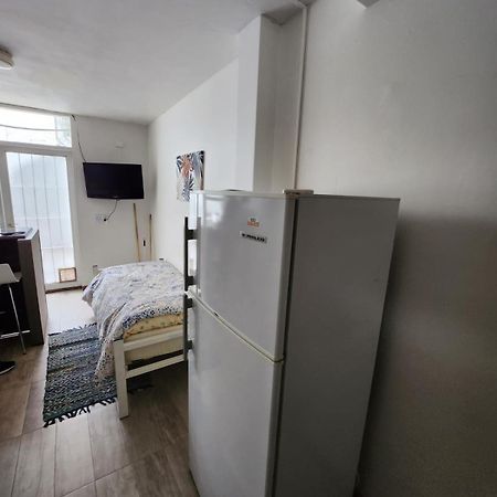 Departamento Ubicadisimo Calle Chile Con Estacionamiento Incluido Capital Mendoza3 Centro Apartman Kültér fotó